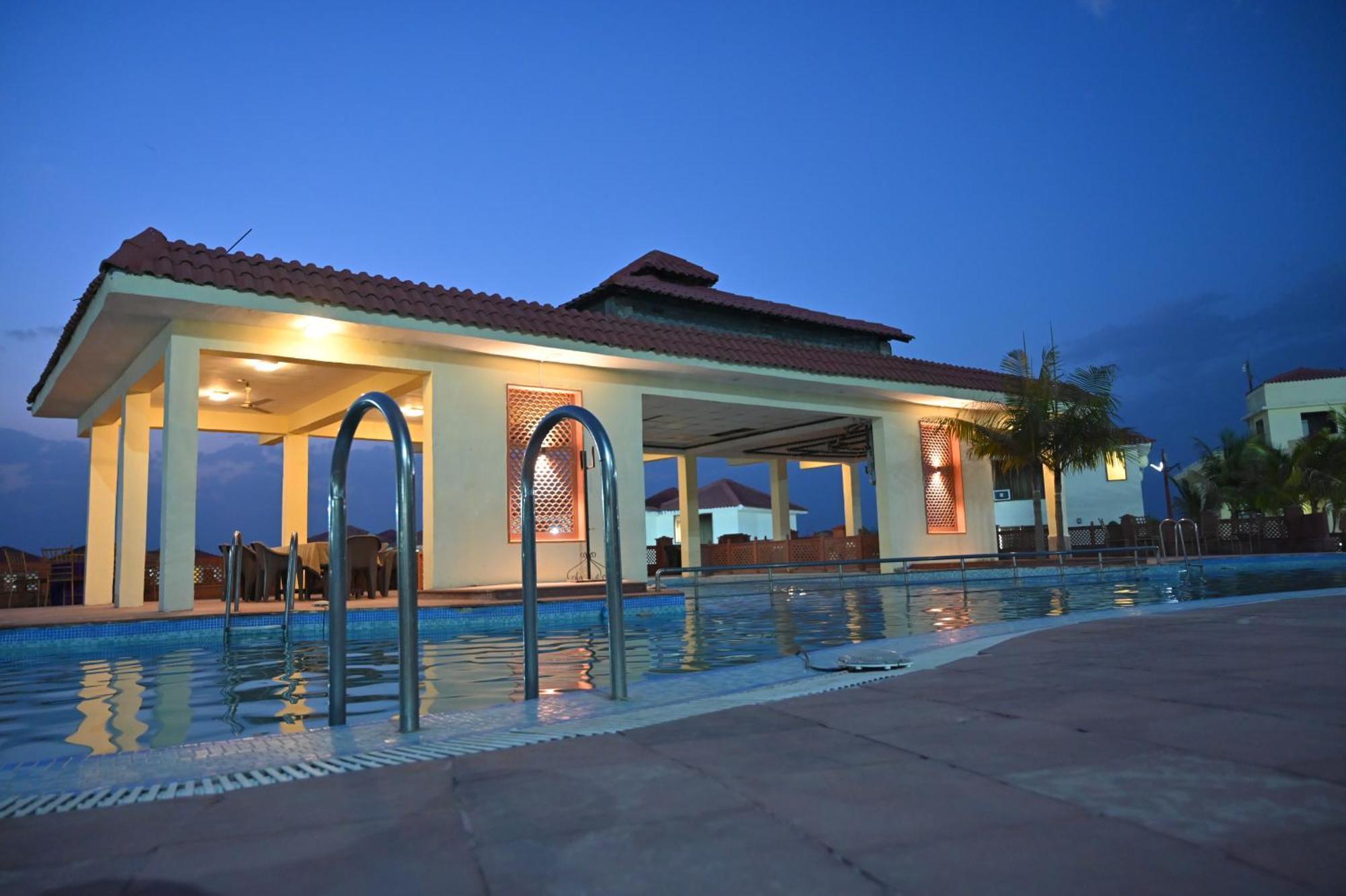 Orchha Club And Resort - Ocr Exterior foto
