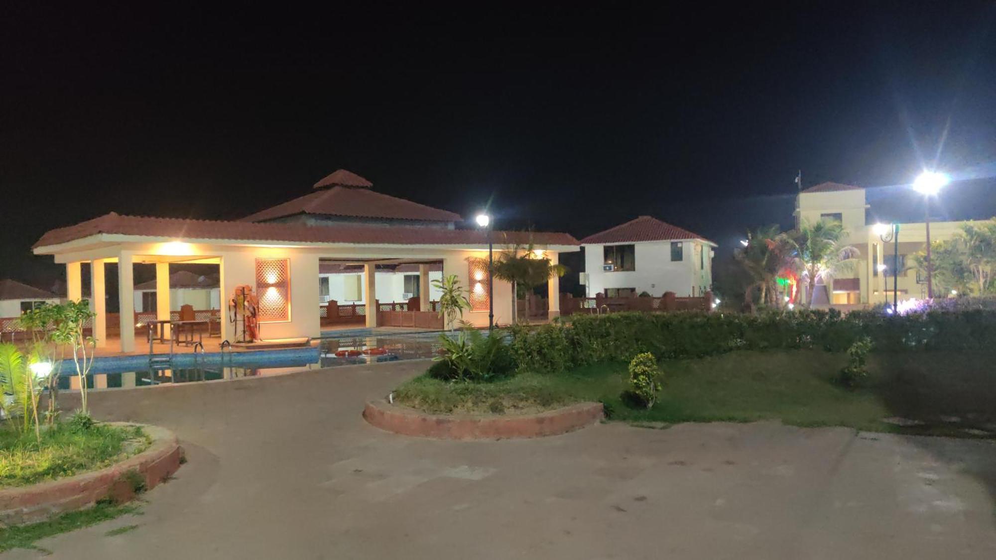Orchha Club And Resort - Ocr Exterior foto